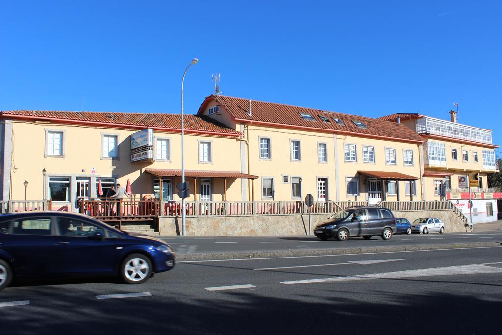 O Cruceiro Hotel Пуентедеуме Екстериор снимка