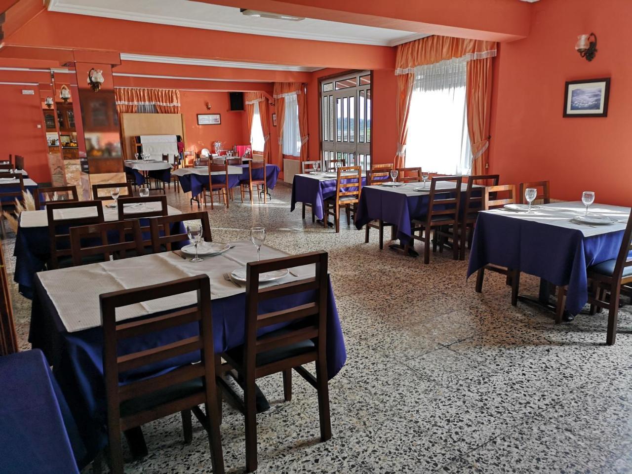 O Cruceiro Hotel Пуентедеуме Екстериор снимка